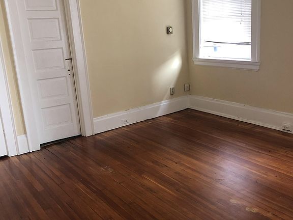 3rd image of 222 McCormick Pl #10921357