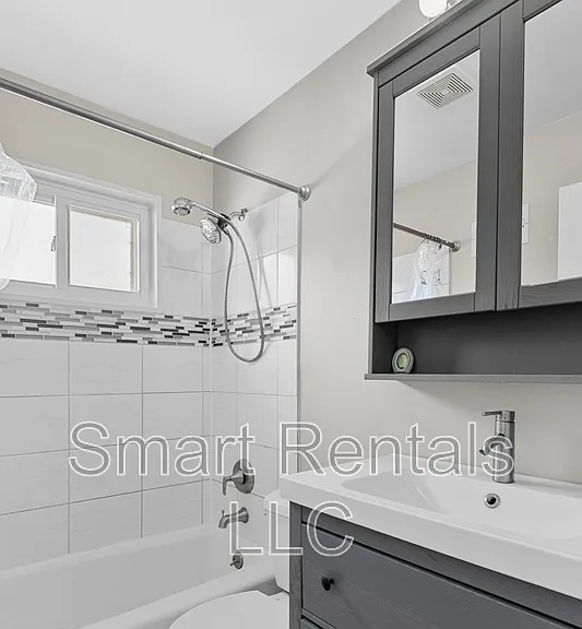 855 Teson Rd — Photo 3
