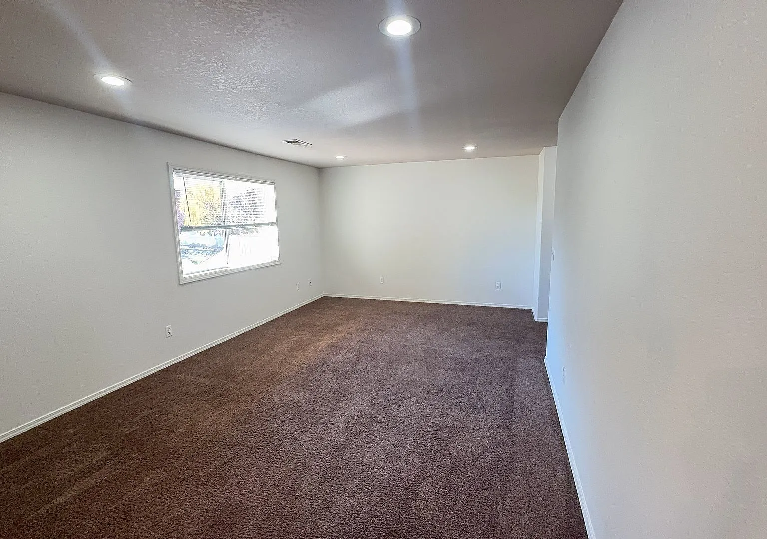 1552-1e - 1514 Hollyhock #A-D — Photo 4