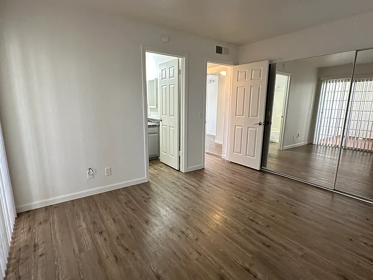 2798 N Junipero Ave #4 — Photo 12
