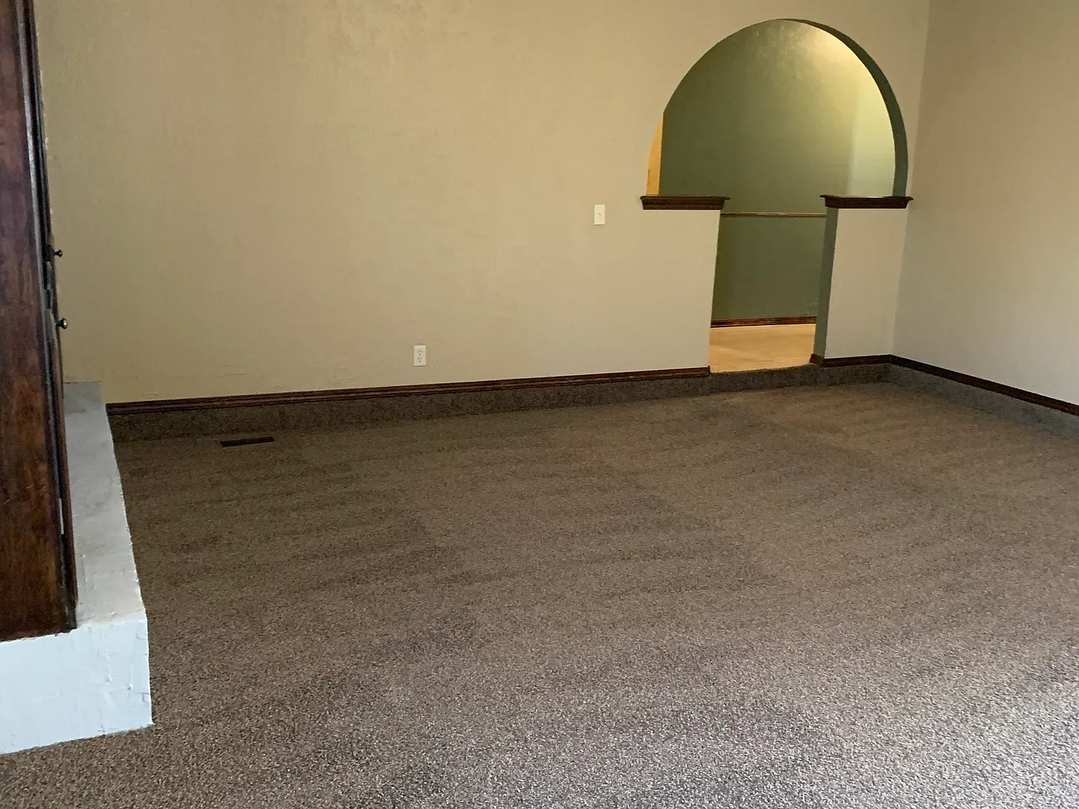 3 bed, 1400 sqft, $1,400 — Photo 3