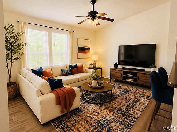 4th image of 3824 Capri Way