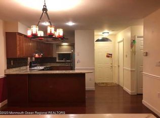 42 Weller Pl #218, Holmdel, NJ 07733