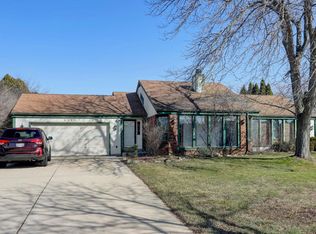 8228 W Imperial Dr, Franklin, WI 53132