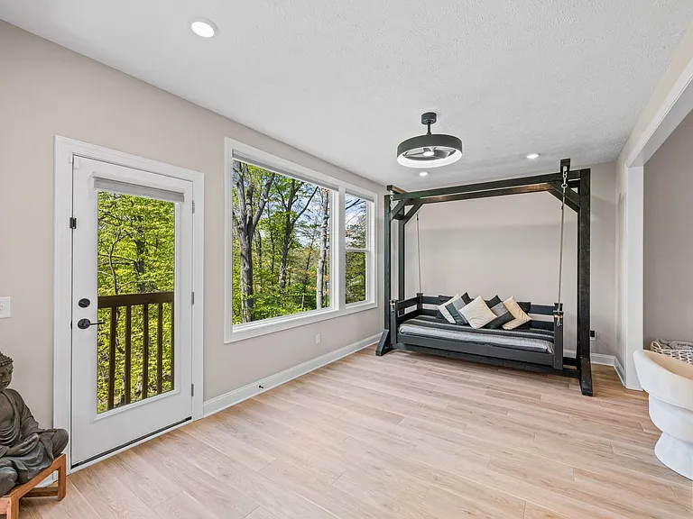 233 Lake Balaton Dr — Photo 50