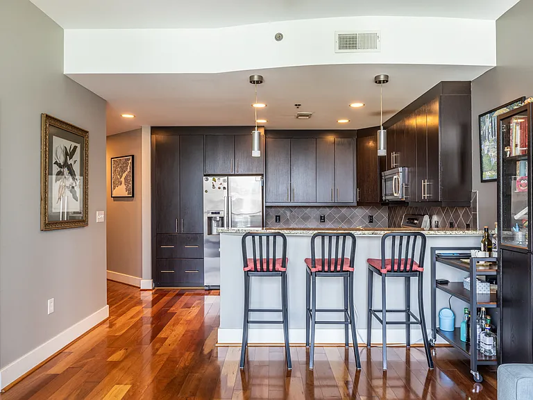 1080 Peachtree St NE #1201 — Photo 7