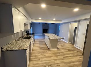 2830 Athena Dr, Troy, MI