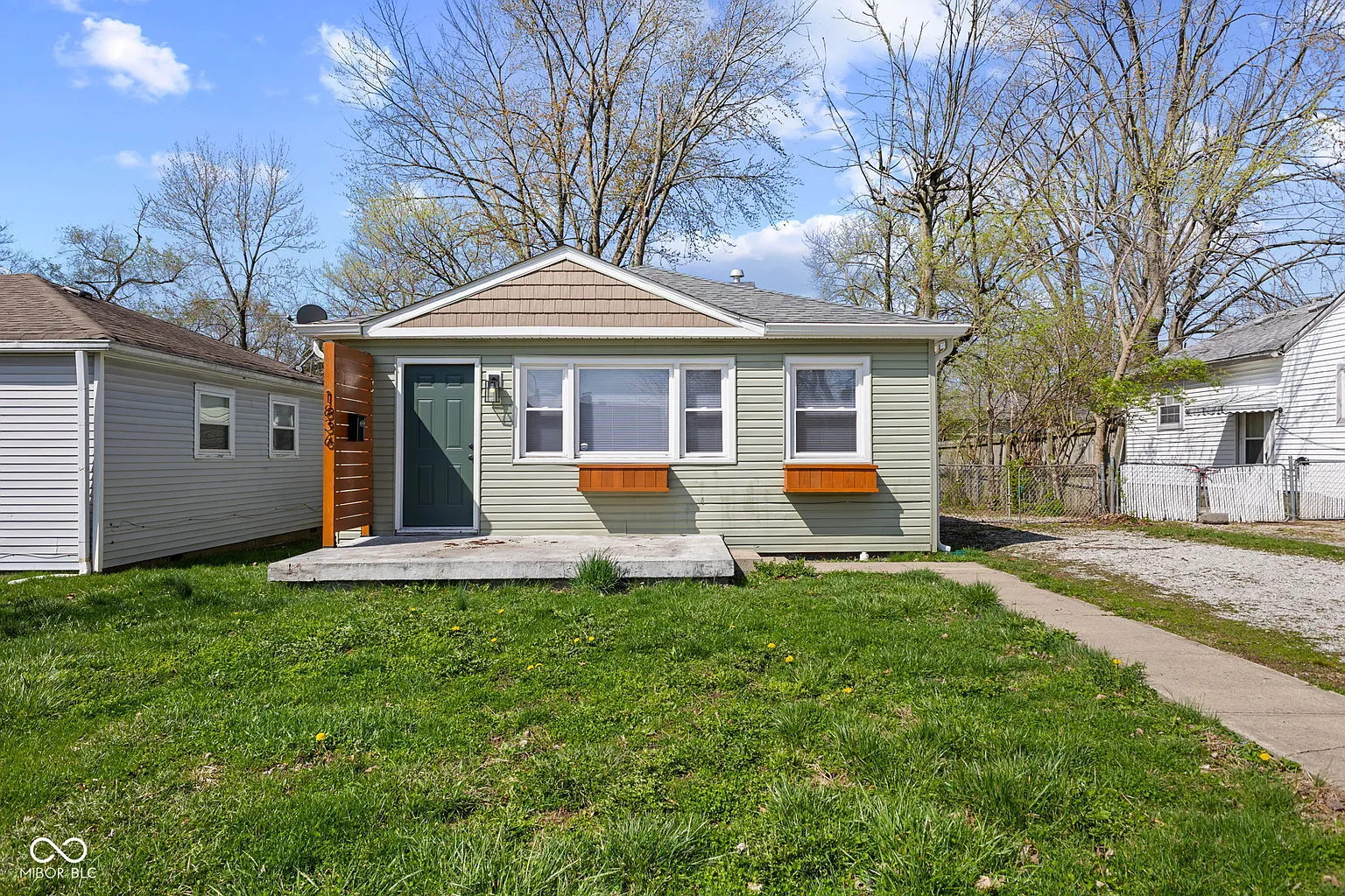 1836 N Riley Ave photo 1