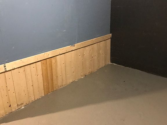 3rd image of 10613 Prince Ave
