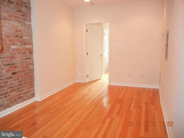 1335 S 10th St Floor 2, Philadelphia, PA 19147