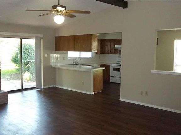3rd image of 3408 Palomino Dr