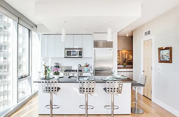 Rented by Mirador Real Estate | media 84