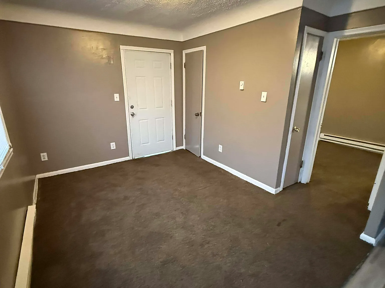 1 bed, 420 sqft, $850 — Photo 2