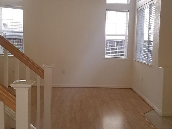 4th image of 4006 Arroyo Ave