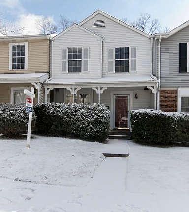 2nd image of 15049 Catalpa Ct