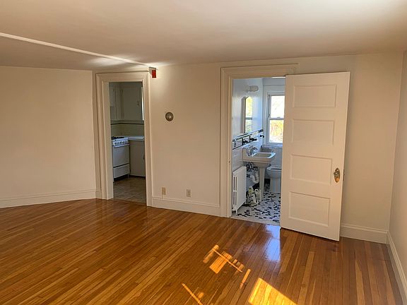 2nd image of 153 Norwood Ave APT 3B