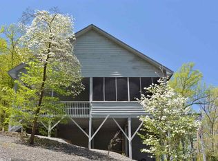 1768 Waterfront Dr, Clinton, AR 72031