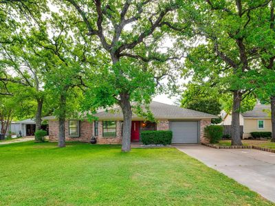 213 Eddy Ave, Joshua, TX, 76058