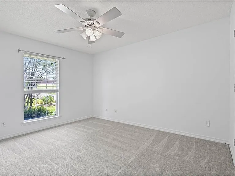 4120 Fenwick Loop S — Photo 14