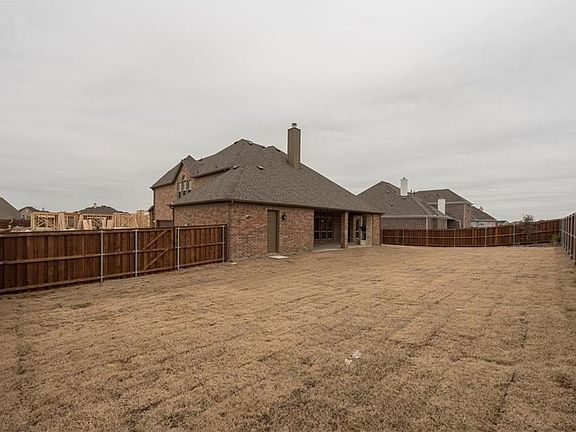 3rd image of 1731 Thackery Ln