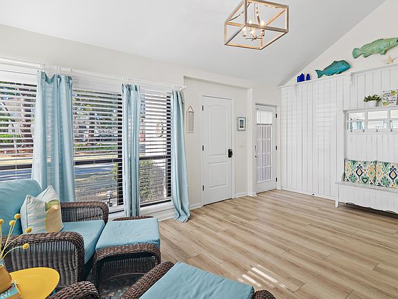 4th image of 709 Sandpiper Dr #10504