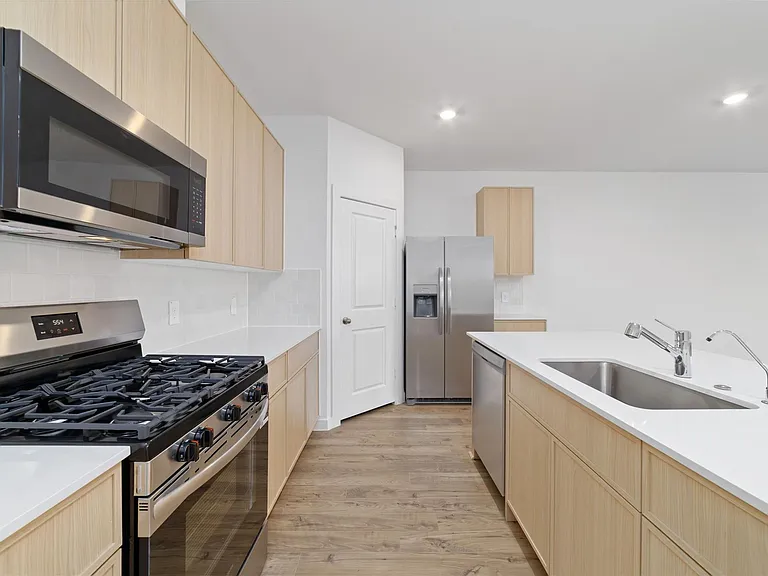 3530 Blue Mockingbird St — Photo 11
