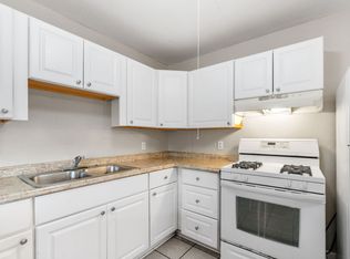 555-565 N Kent St #202, Saint Paul, MN 55103