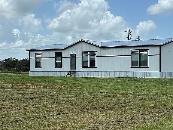 3rd image of 1034 Private Road 4401
