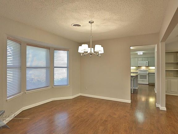 5th image of 3273 Woodhollow Cir