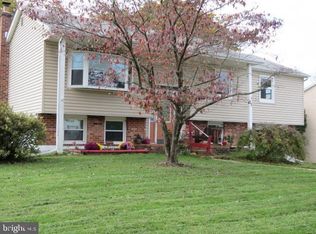 27 W Tansey Dr, Aston, PA 19014