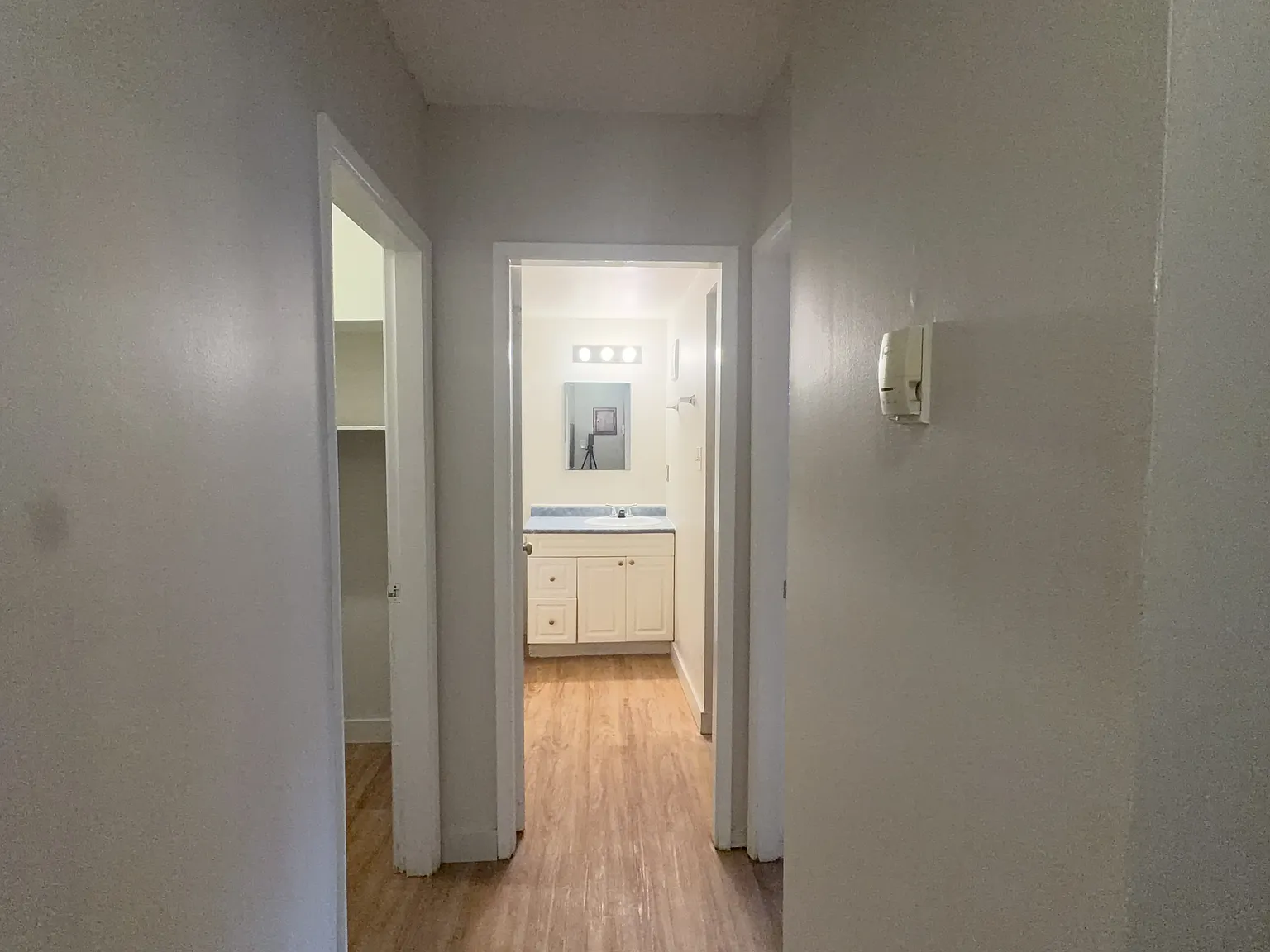 2 bed, 1.0 bath, 600 sqft, $1,200 — Photo 4