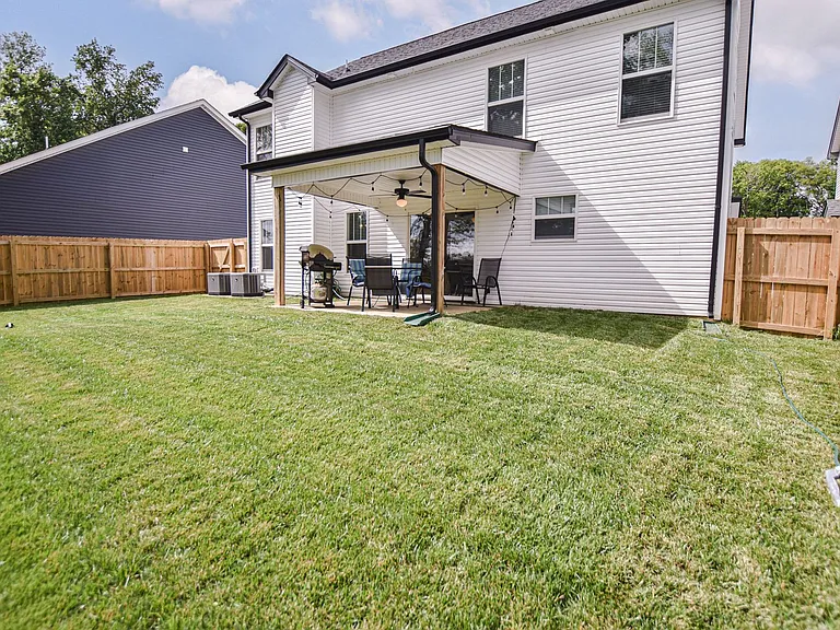 436 Kinslow Ct — Photo 17