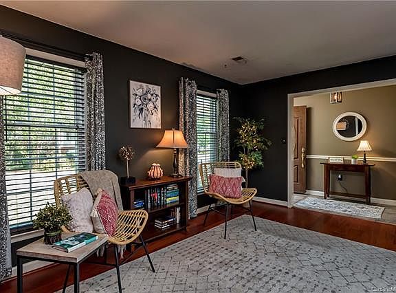 5th image of 5322 Coronado Dr