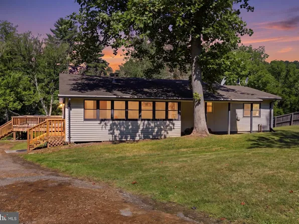 13340 Cacapon Rd, Great Cacapon, WV 25422