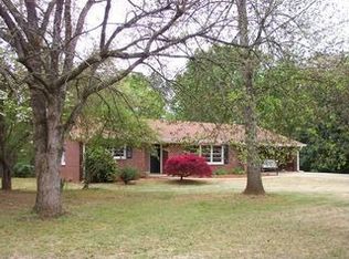 1050 Cherokee Cir, Athens, GA 30606