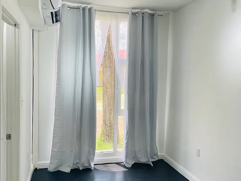 1804 N Mill St #6 — Photo 6
