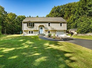 100 Mount Delight Rd, Deerfield, NH 03037