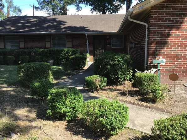43 Azalea Dr, Hampton, VA 23669