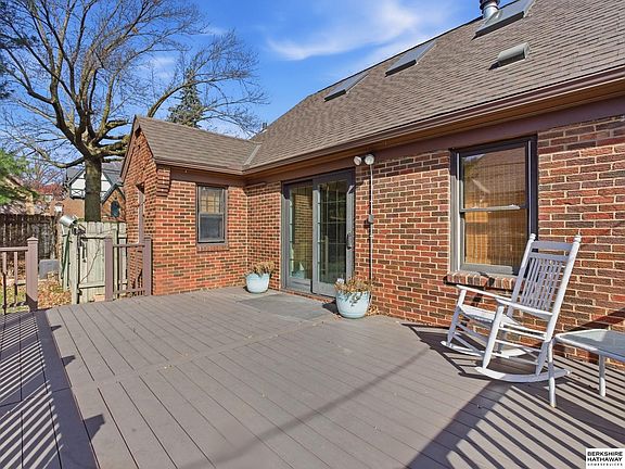 5th image of 5143 Blondo St