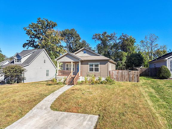 3rd image of 3811 Kingwood Cir