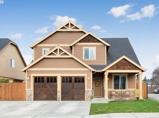 19461 Hummingbird Loop, Oregon City, OR 97045