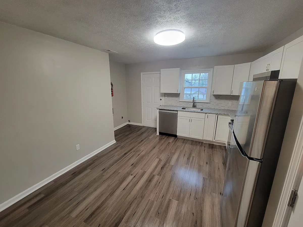Building Photo - 612 Golden St #8