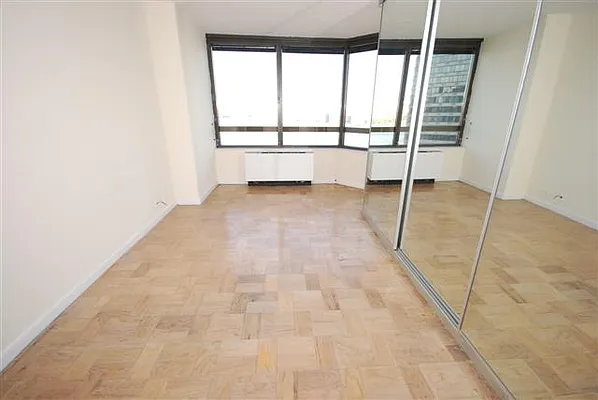 Rented by Luxury Habitat | media 38