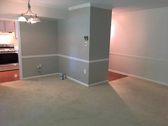 5th image of 10638 Weymouth St #10638