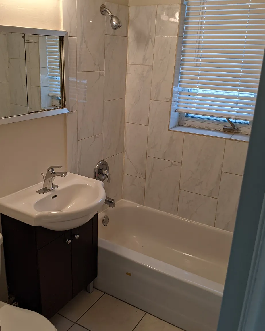 1241 Grant — Photo 3