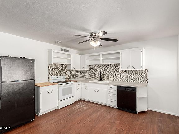 4th image of 2537 N 72ND Place