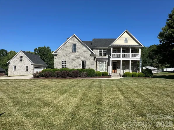 4561 Chanel Ct, Concord, NC 28025