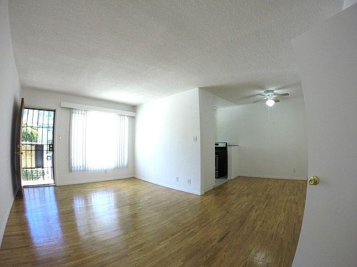 4th image of 325 Idaho Ave APT 4