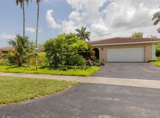 7360 SW 10th St, Plantation, FL 33317