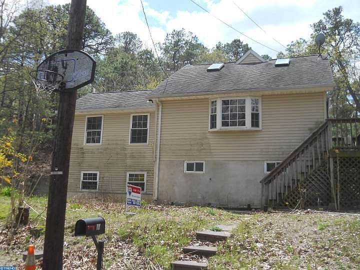 2nd image of 114 Ivy Ave